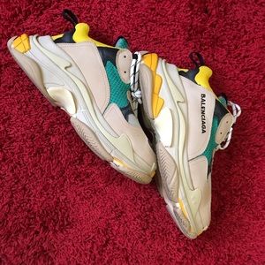 TRIPLE S TRAINERS